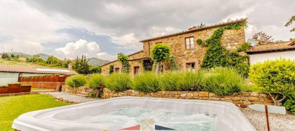 5 bedrooms Villa in Montecatini Val di Cecina, Italy No. 548 6