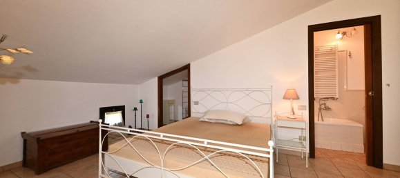 3 bedrooms Duplex in Arezzo, Italy No. 354970 7