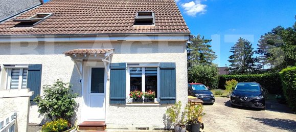 4 bedrooms House in Houdan, France No. 363194 2