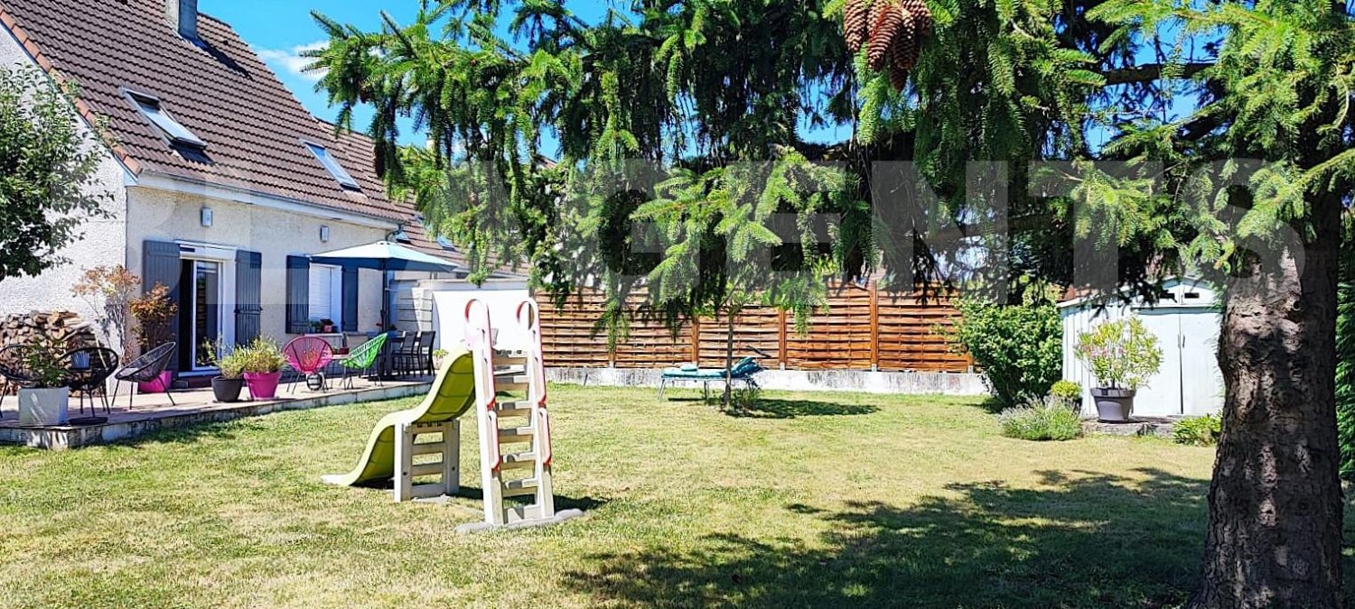 4 bedrooms House in Houdan, France No. 363194