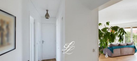 3 bedrooms Apartment in Montreuil, France No. 171405 2