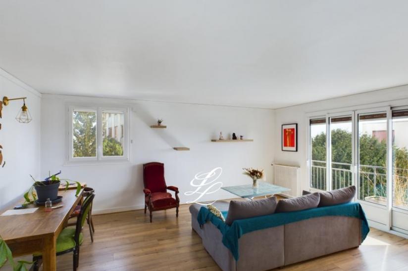 3 bedrooms Apartment in Montreuil, France No. 171405