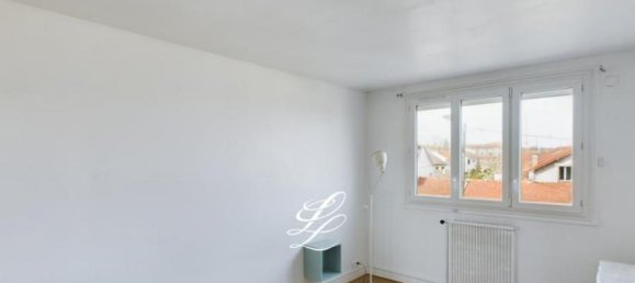 3 bedrooms Apartment in Montreuil, France No. 171405 5