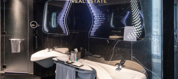 Studio in Dubai, UAE No. 10560 10