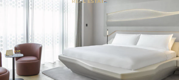 Studio in Dubai, UAE No. 10560 3