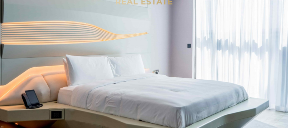 Studio in Dubai, UAE No. 10560 4