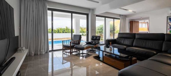 3 bedrooms House in Mesogi, Cyprus No. 10860 13