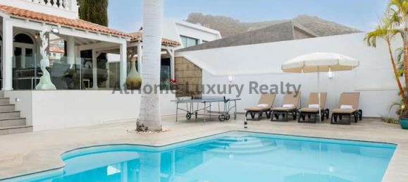 Вилла с 4 спальнями в Адехе, Испания № 24988 2