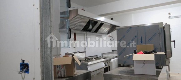 Propiedad comercial de 3 habitaciónes en Foggia, Italy No. 12648 10