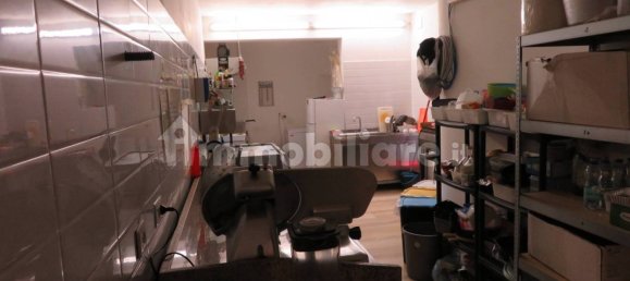 Propiedad comercial de 3 habitaciónes en Foggia, Italy No. 12648 5