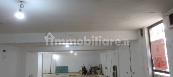 Propiedad comercial de 3 habitaciónes en Foggia, Italy No. 12648 6