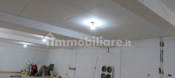 Propiedad comercial de 3 habitaciónes en Foggia, Italy No. 12648 7