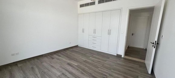 Villa de 5 dormitorios en Al Furjan, UAE No. 110596 8