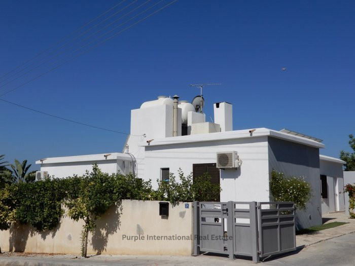 2 bedrooms Villa in Mesa Chorio, Cyprus No. 22370