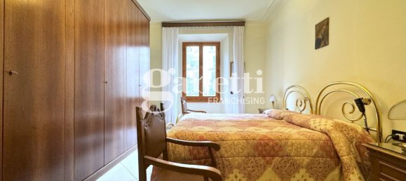 4 rooms Apartment in Florence, Italy No. 40038 11