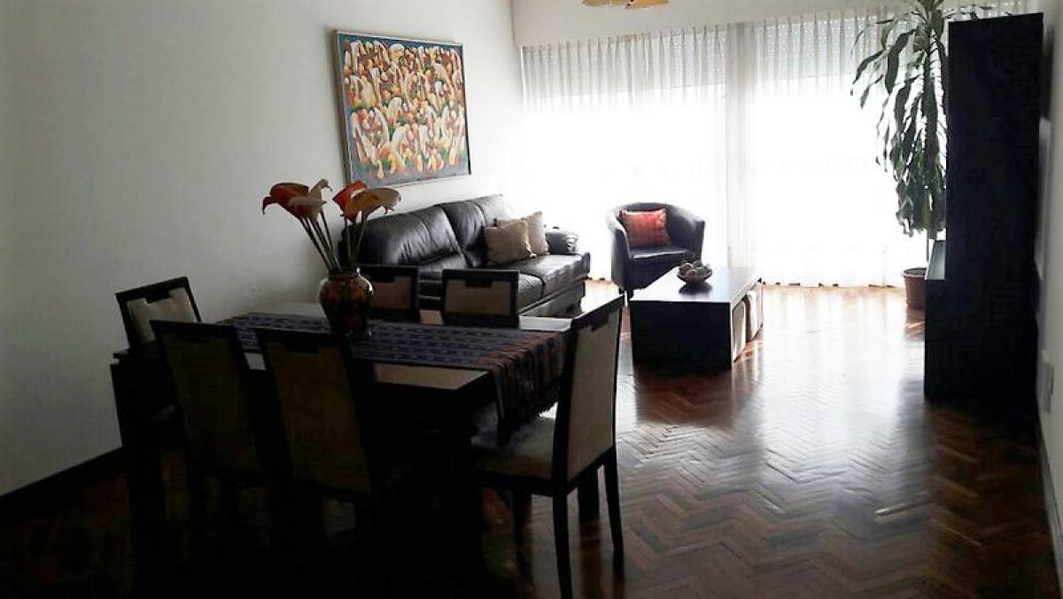 Apartamento de 3 dormitorios en Montevideo, Uruguay No. 3533