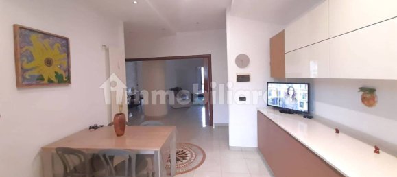 3 bedrooms Apartment in Bari, Italy No. 334448 3