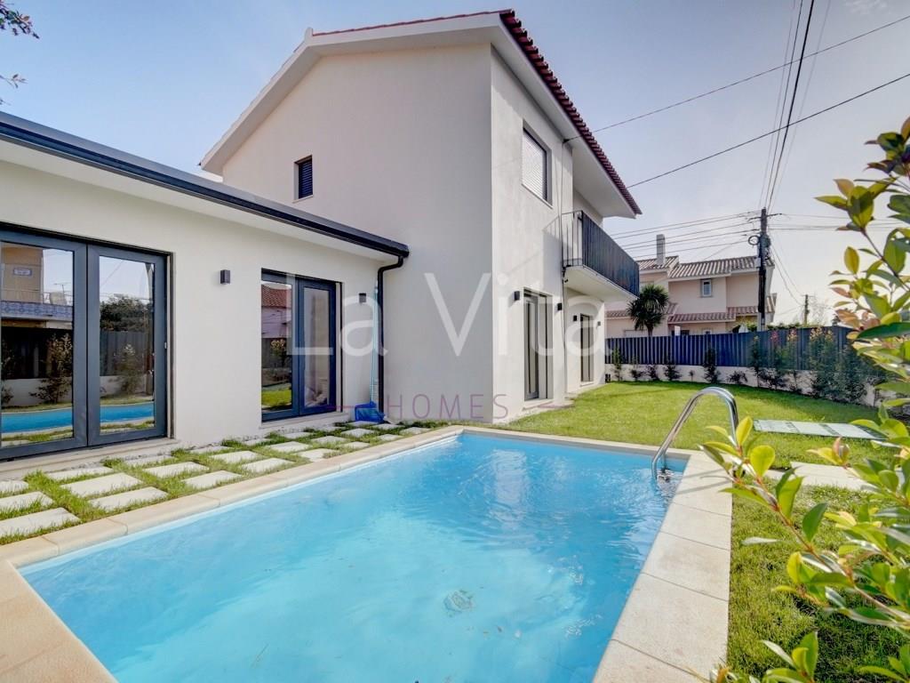 4 bedrooms House in Cascais, Portugal No. 121702