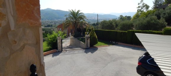 4 bedrooms Villa in Pedreguer, Spain No. 2528 8