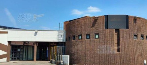 57m² Commercial property in Brescia, Italy No. 260049 4