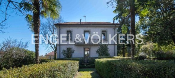 4 bedrooms Villa in Biandronno, Italy No. 139066 43