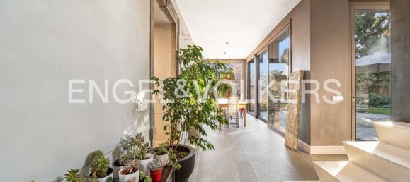 4 bedrooms Villa in Biandronno, Italy No. 139066 23