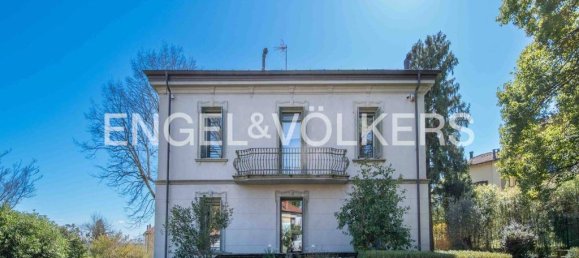 4 bedrooms Villa in Biandronno, Italy No. 139066 4