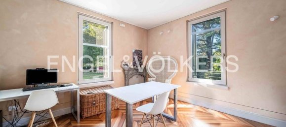 4 bedrooms Villa in Biandronno, Italy No. 139066 11