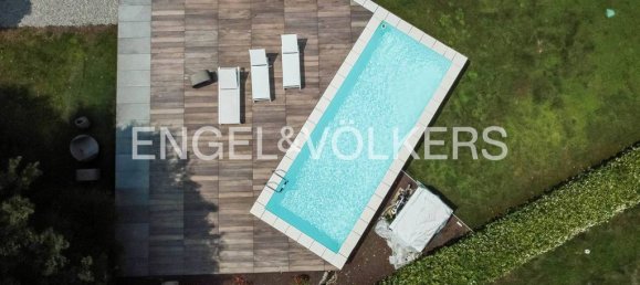 4 bedrooms Villa in Biandronno, Italy No. 139066 45