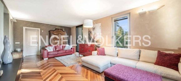 4 bedrooms Villa in Biandronno, Italy No. 139066 10