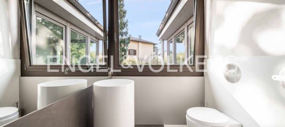 4 bedrooms Villa in Biandronno, Italy No. 139066 32