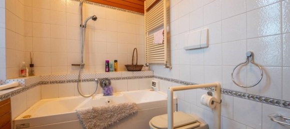 8 rooms Apartment in Saluzzo, Italy No. 148239 17