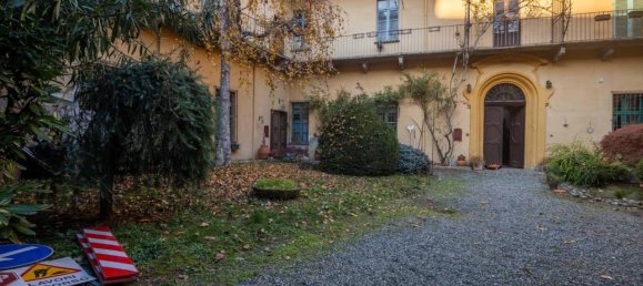 8 rooms Apartment in Saluzzo, Italy No. 148239 2
