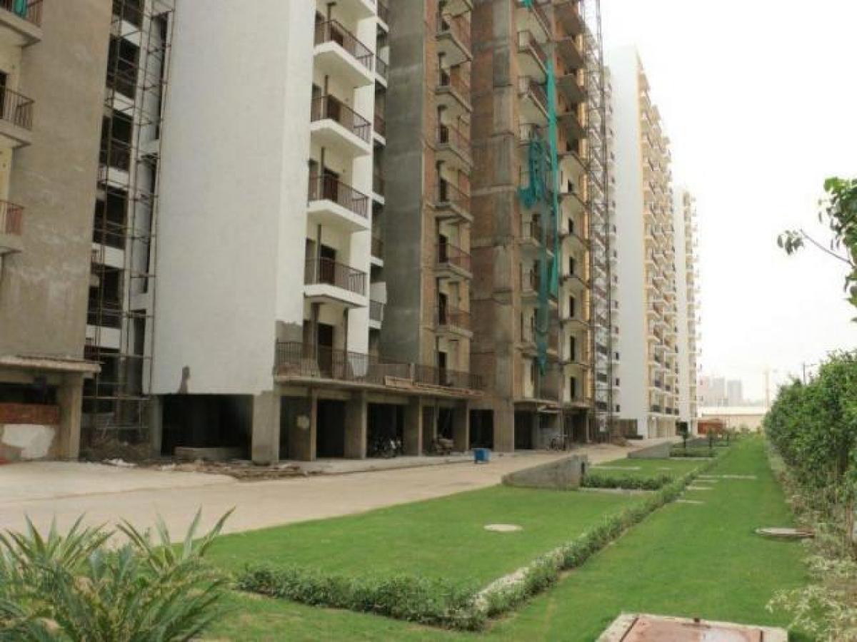 2 Schlafzimmer Haus in Noida, India, Nr. 64985