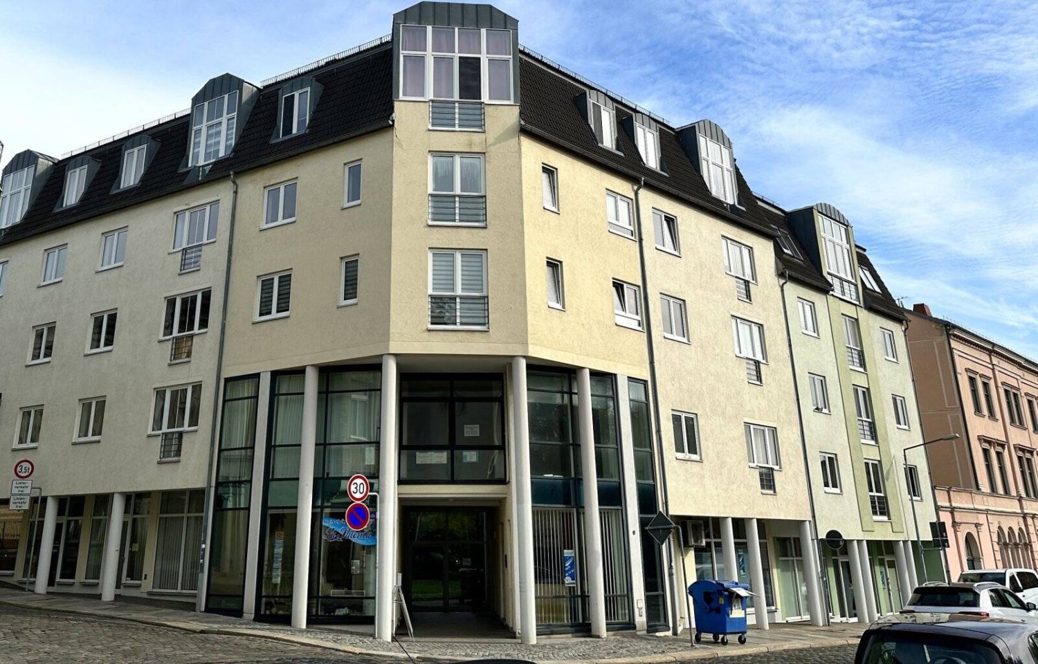 3 rooms Building in Zwickau, Germany No. 183285