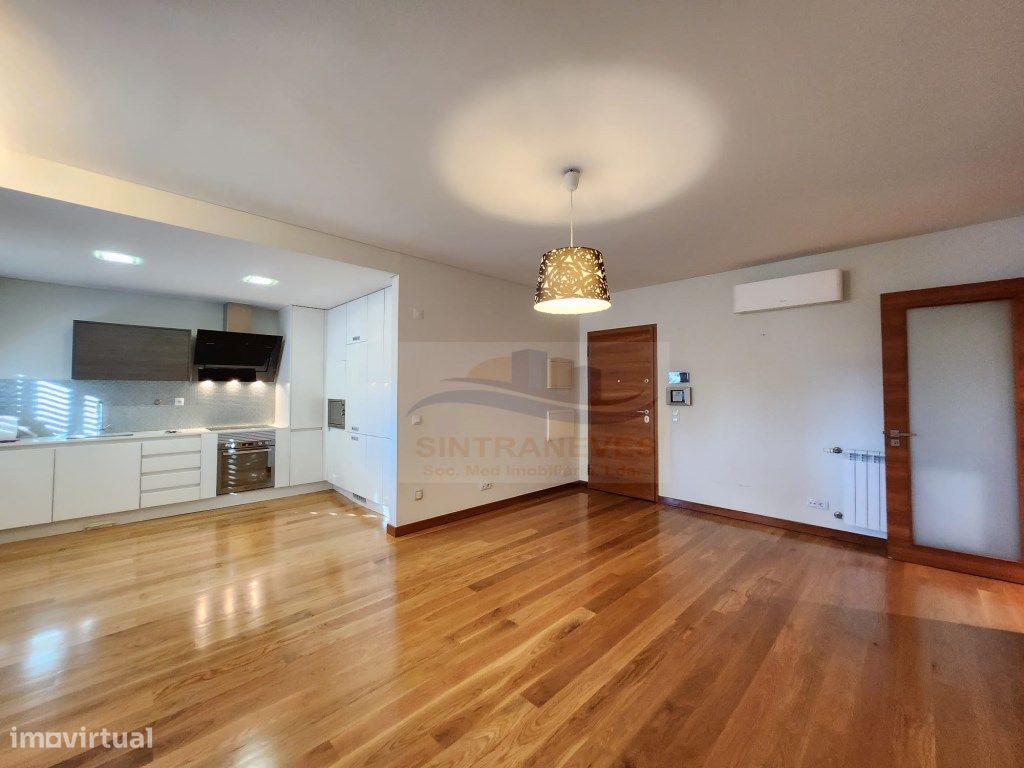 1 bedroom Apartment in Amadora, Portugal No. 317382