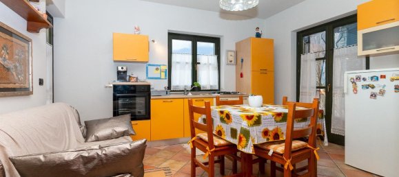 Casa de 5 divisões em Frassino, Italy N.º 115536 10