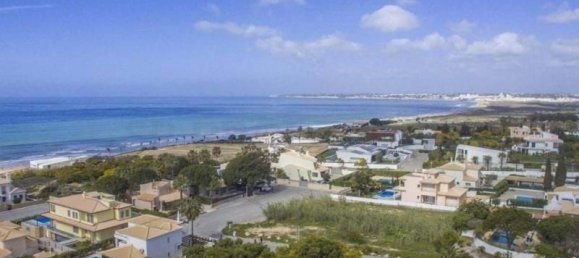 4 bedrooms Villa in Guia, Portugal No. 107508 16