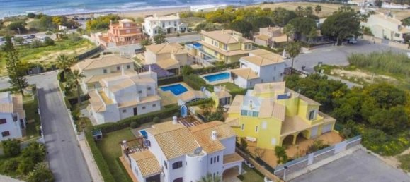 4 bedrooms Villa in Guia, Portugal No. 107508 23