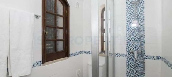 4 bedrooms Villa in Guia, Portugal No. 107508 19