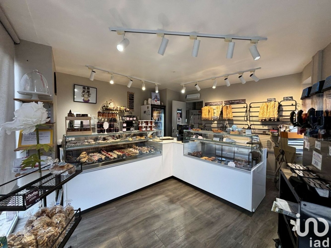 Propiedad comercial en Saint-Benoit-sur-Loire, France 178 m² No. 240054