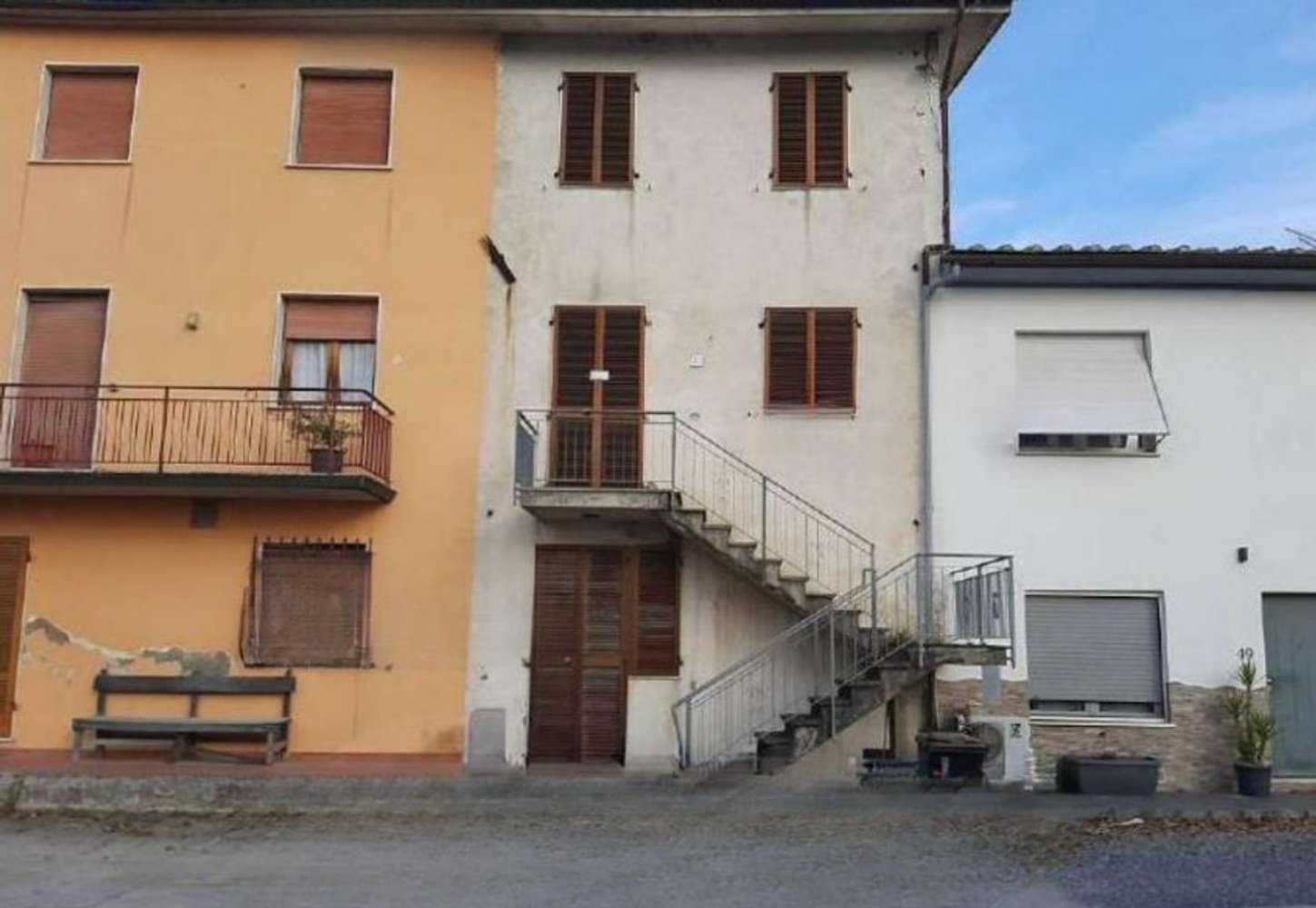 3 bedrooms Apartment in Pescia, Italy No. 321144