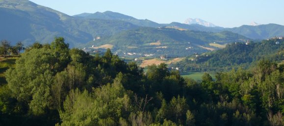 8 rooms House in Ascoli Piceno, Italy No. 125389 21