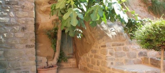 8 rooms House in Ascoli Piceno, Italy No. 125389 3