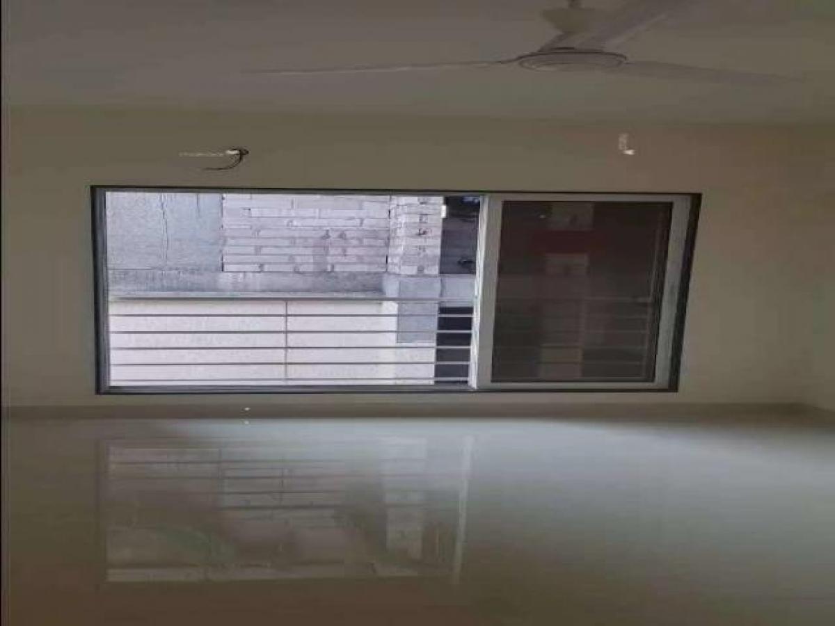 2 bedrooms House in Mumbai, India No. 26826