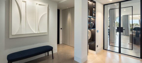 3 bedrooms Penthouse in Marbella, Spain No. 179640 8