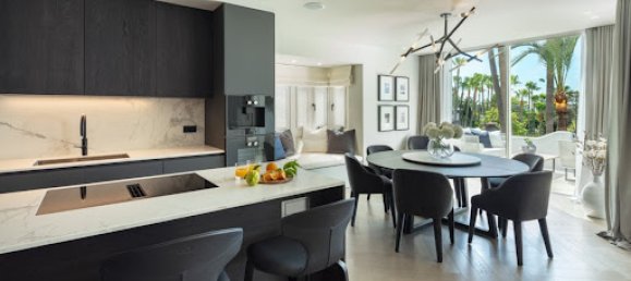 3 bedrooms Penthouse in Marbella, Spain No. 179640 4