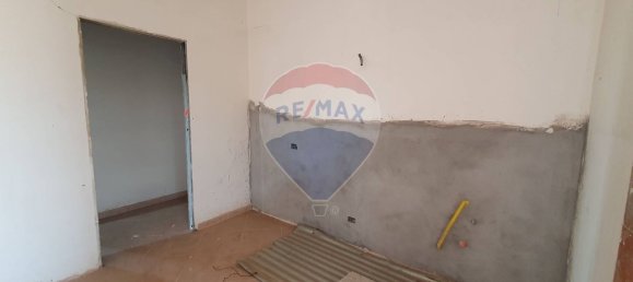 650m² Commercial property in Paternò, Italy No. 352247 18