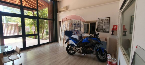 650m² Commercial property in Paternò, Italy No. 352247 10