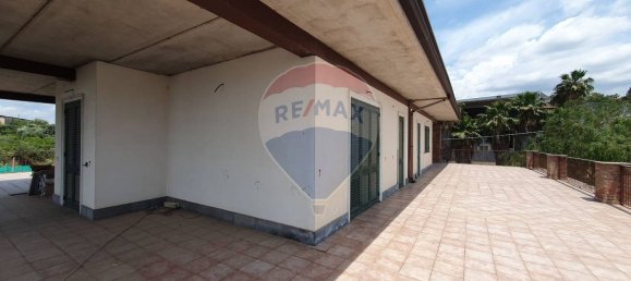 650m² Commercial property in Paternò, Italy No. 352247 13